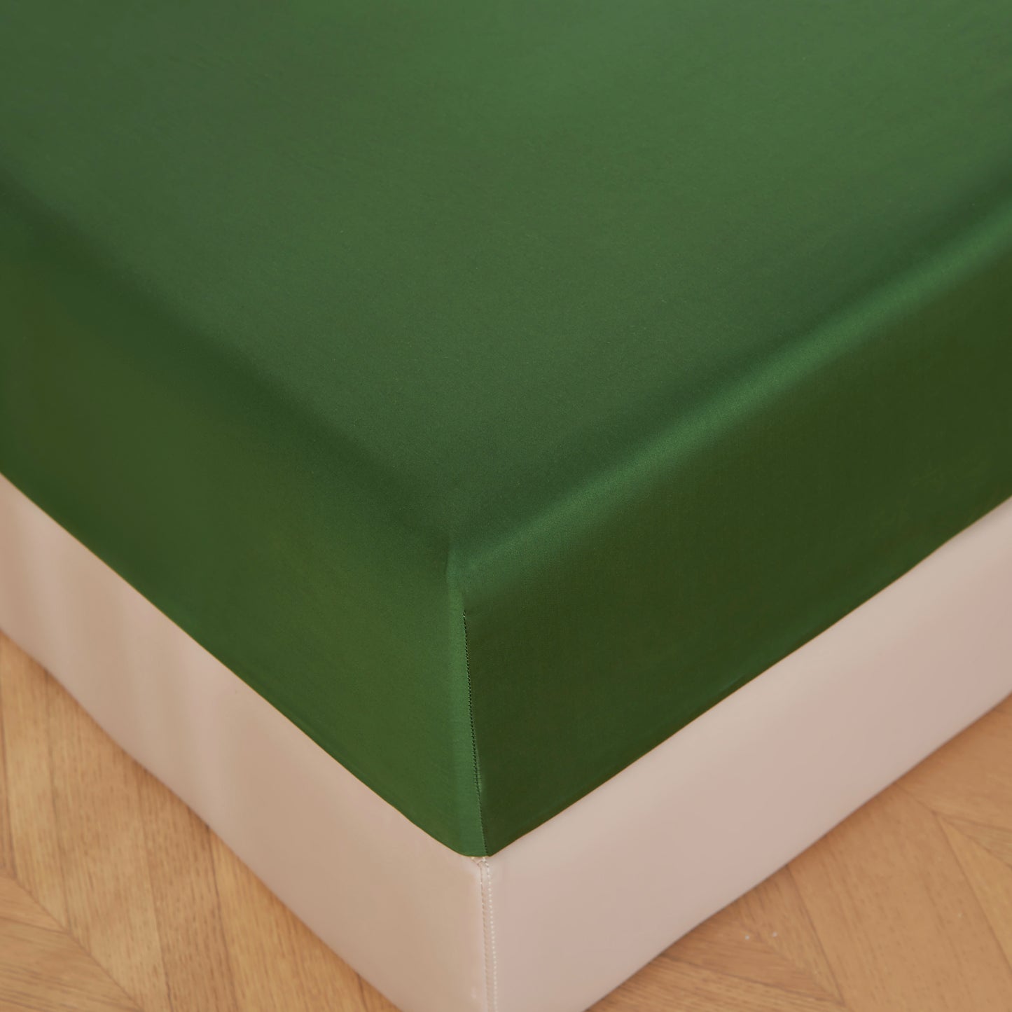 Signature 100% Long-Staple Cotton Sheet Set – White & Palm Leaf Green